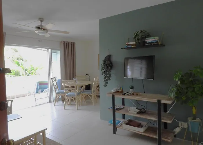 Golden View Apartment