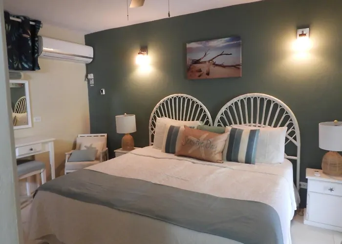 Golden View Apartment